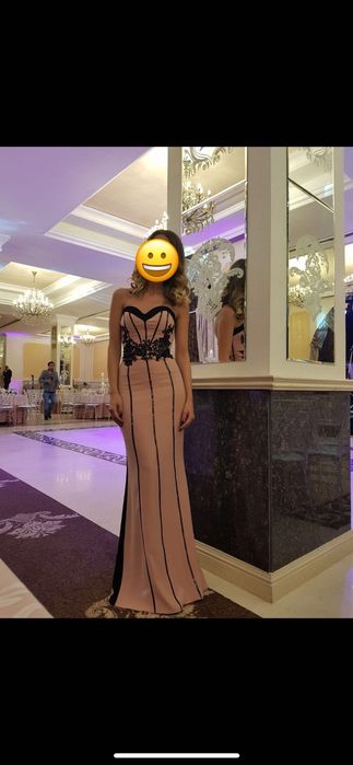 Vand rochie de seara cu aplicatii dantela