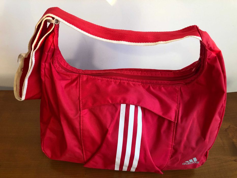 Lot 12 genti calatorii / sport / sala / fitness Adidas, Hummel, H2O, Gio Style stare buna si foarte buna