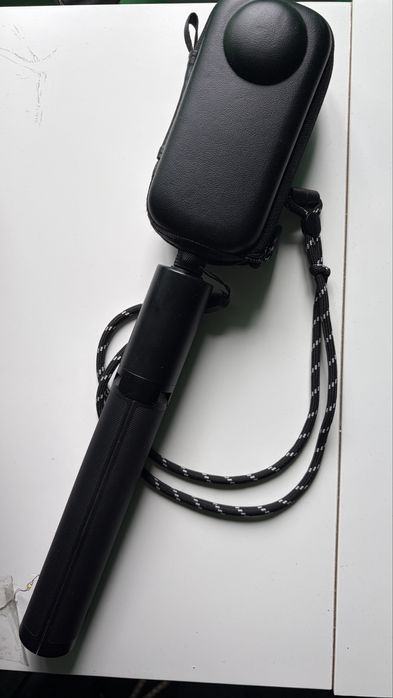 Insta360 X3 + stick + trepied + husă (stare foarte bună)