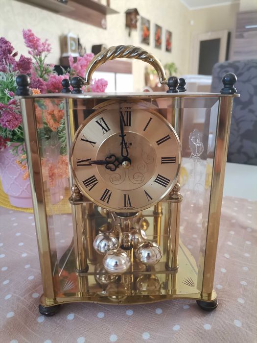 Реновирани немски настолни и каминни часовници