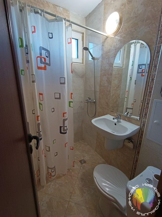 Дава се под наем Двустаен апартамент в Бургас, Славейков - 65 кв.м за 306 € - Снимка #4