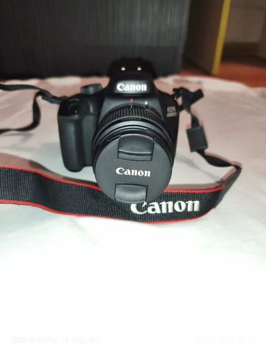 Canon EOS 4000D фотокамера