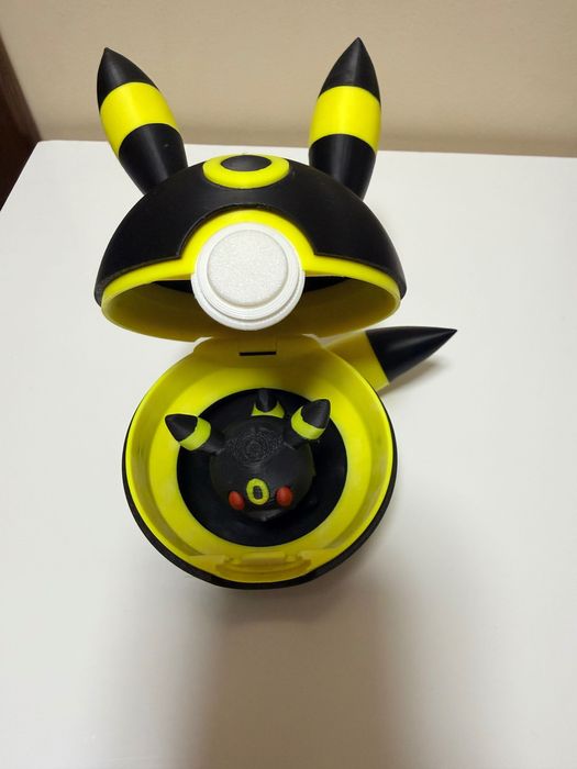 Pokeball Chibi Umbreon