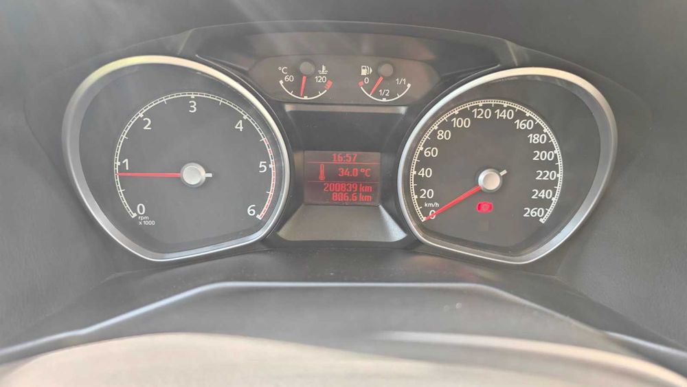 кола Ford mondeo