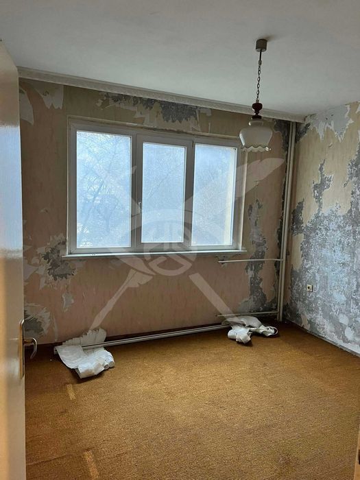 Продава се Тристаен апартамент в Варна, Автогара - 100 кв.м за 1554 €/кв.м - Снимка #3