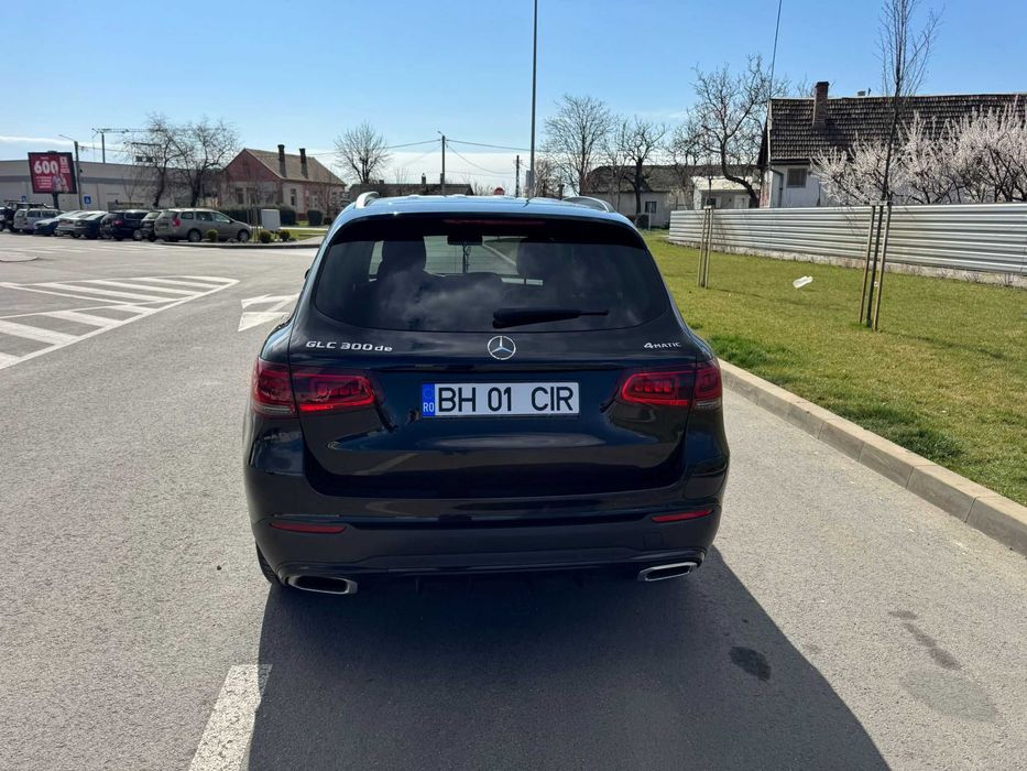 Mercedes-Benz GLC 300 de PLUG-IN HYBRID AMG Line TVA deductibil 104.000 km