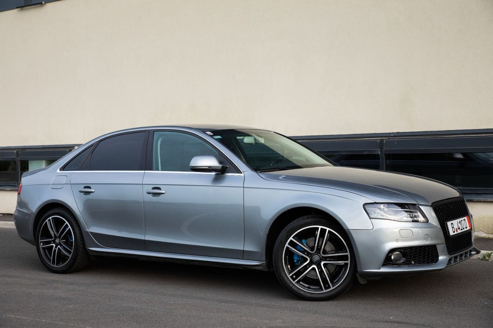 Audi         A4