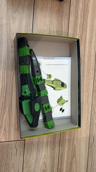 2 броя играчки роботи  Clementoni “Science” серия