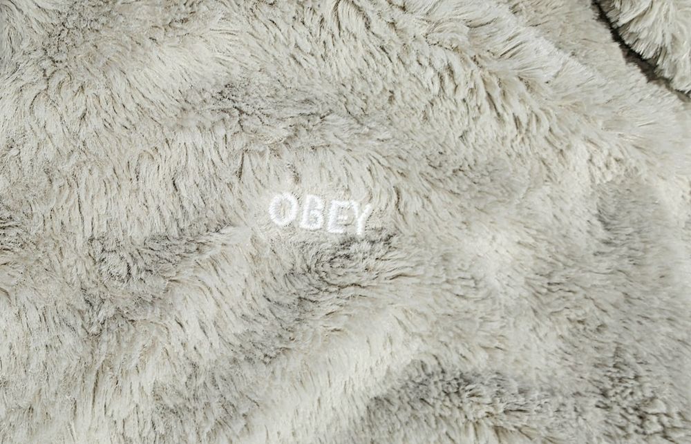 Нов OBEY шерпа суичър