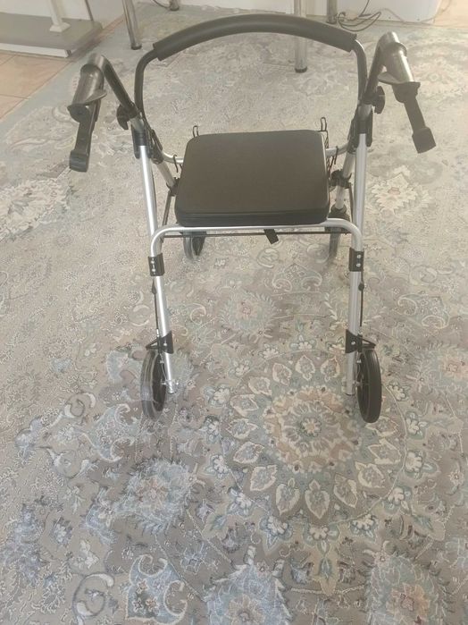 Ходунки для  детей с ДЦП. Ходунки роллаторы.