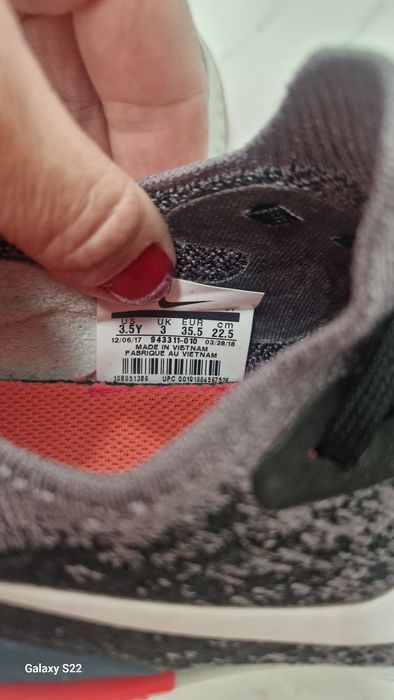 Маратонки Nike 35.5