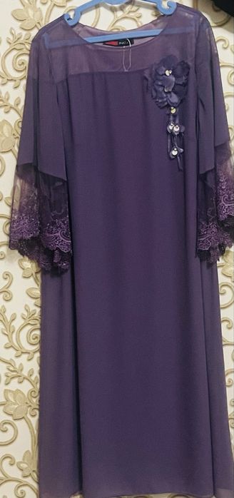 Oqshom libosi sotiladi.