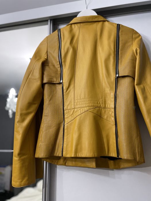 Страхотно кожено яке цвят горчица