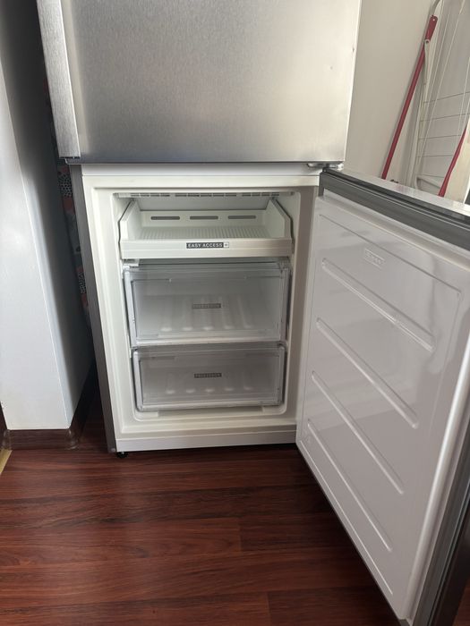 Vand frigider  whirlpool