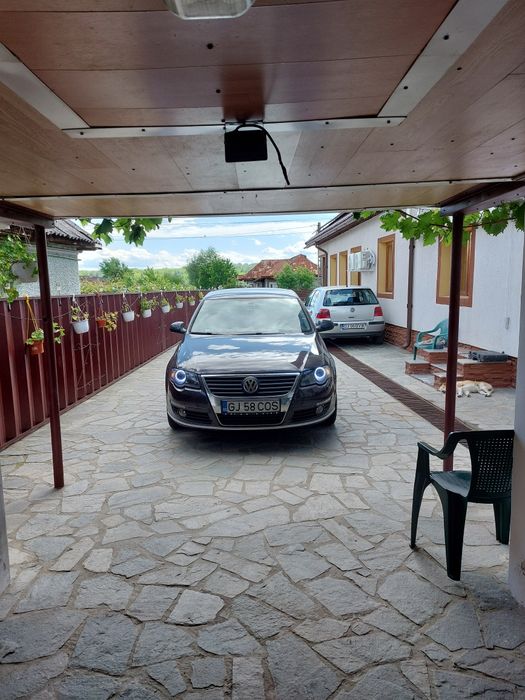 Vând faruri passat b6.