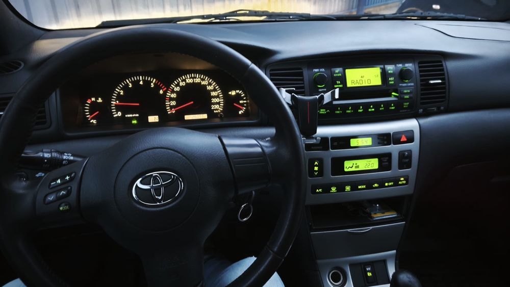 De vânzare: Toyota Corolla 2005 – 1.4 D-4D, MMT, 261.000 km, Hatchback