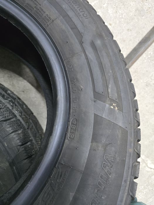 2 Броя Бусови Гуми 215/70/15C Hankook 6,2mm