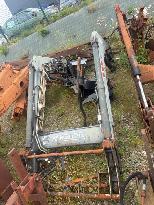 Incarcatoare frontale tractor
