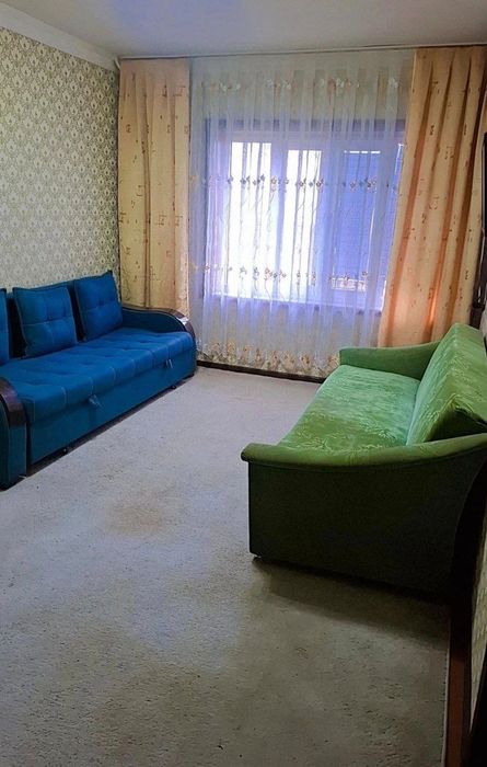 Сдаётся 1х комнатная квартира на Азиз базаре !