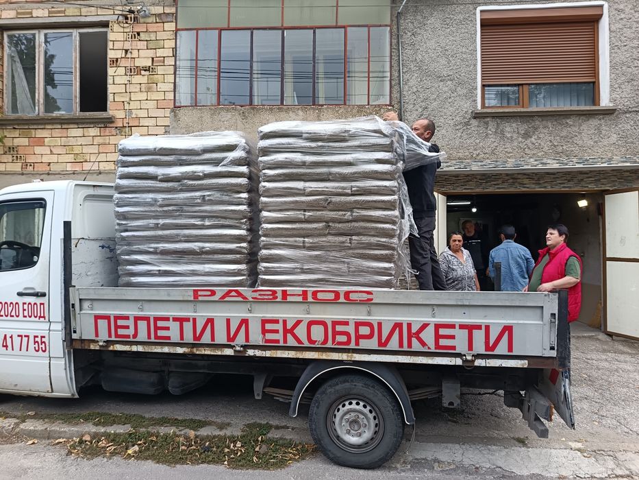 Предлагам всякакви видове пелети 6 мм слънчогледови, дървесни, сламени