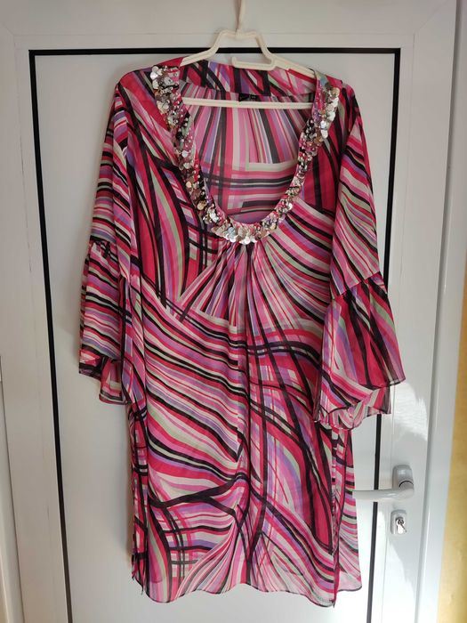 Дамски пъстър комплект от потник и туника