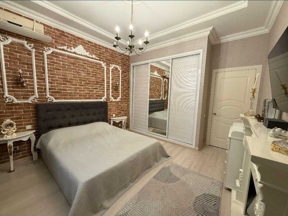 Высокопотолочная 3 этаж— 3 комнаты, 64 м², Шота Руставели`