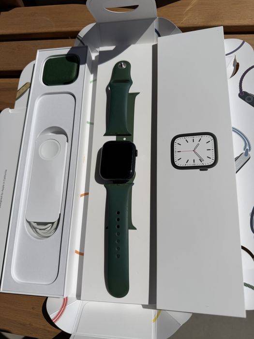 Apple Watch Series 7 45mm GPS Green Aluminum + Clover Sport Band