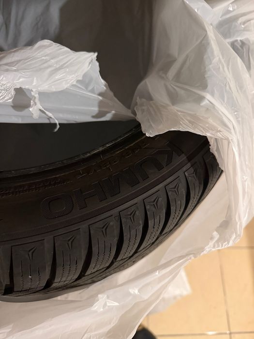 Anvelope iarna 235/45R18 98V KUMHO WinterCraft WP52-XL