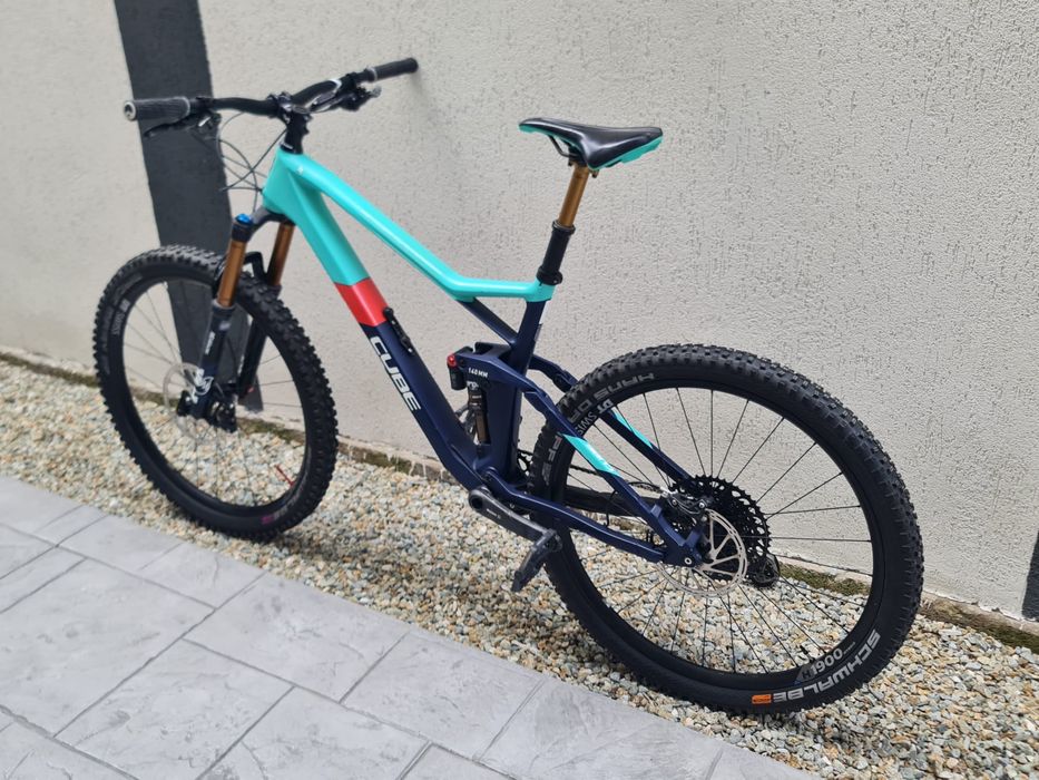 Bicicleta cube full suspension carbon