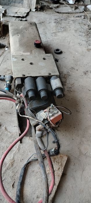 Furani Pritsep liftini nasosi klapini puliti