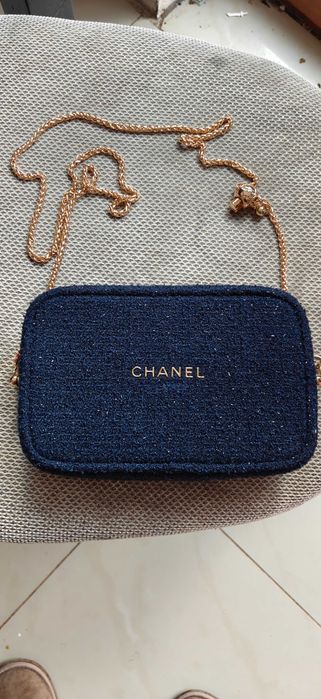 Chanel authentic tweed bag