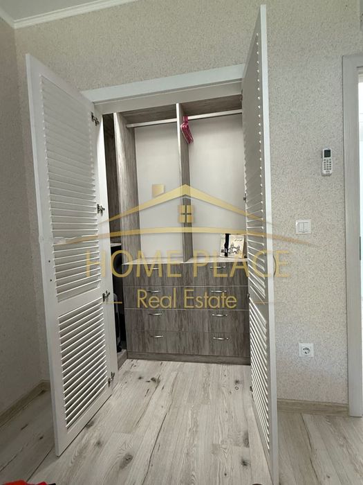 Дава се под наем Тристаен апартамент в Варна, Бриз - 100 кв.м за 1785 € - Снимка #7