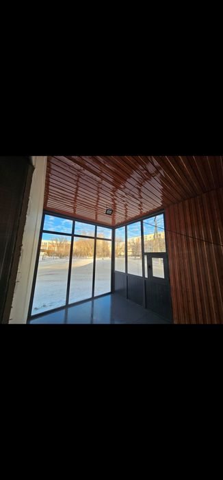 Продам павильон с земельным участком.