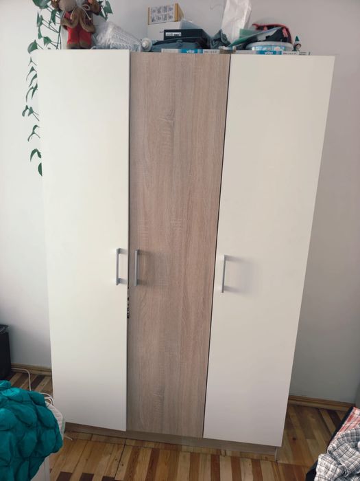 Шкафы для одежды