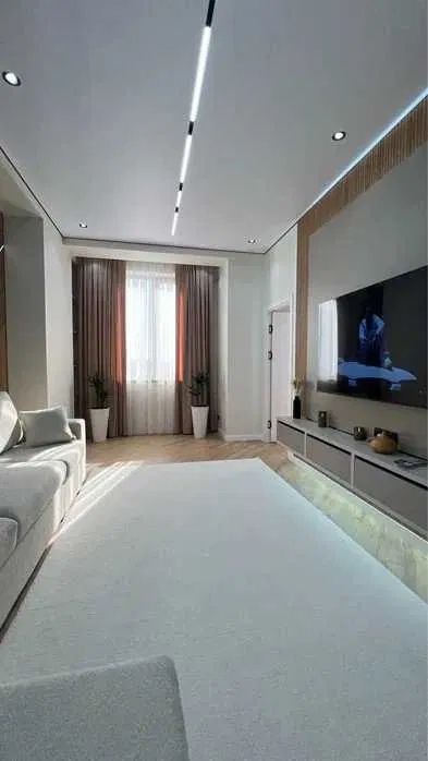 Сдается Хай Тек 3-ком кв / Метро Дружба народов