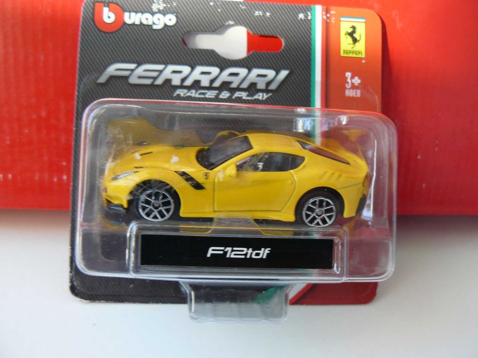 Macheta Auto FERRARI F12 TDF 2016 Noua,Metalica,Scara 1:64 Bburago
