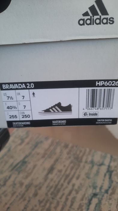 Adidași bărbați Marimea 40,5