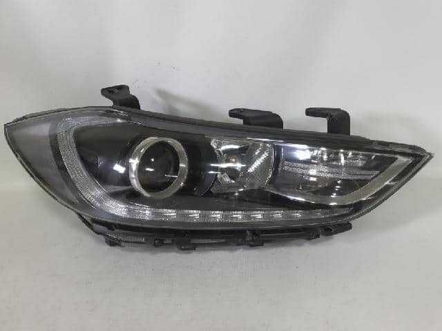 Фара Hyundai Elantra AD  LED 16- 18 / Хюндай Элантра LED