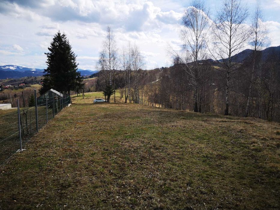 Teren intravilan cu PUZ sat Pestera - Moieciu - 4000 mp (apa, gaz, curent)