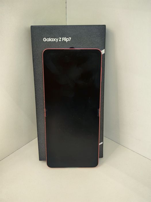 Хб! Samsung Z Flip7  12 / 512 Coralred ЧИСТО НОВ