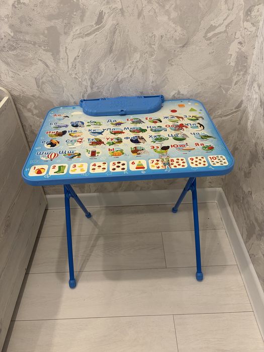 СРОЧНО продам детский стол