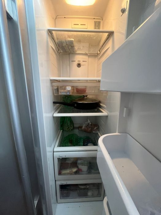 Холодильник с морозильником  Самсунг