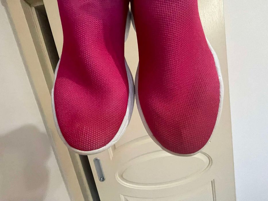 GUESS ориг.маратонки от Англия