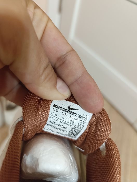 Продам кроссовки для девочек