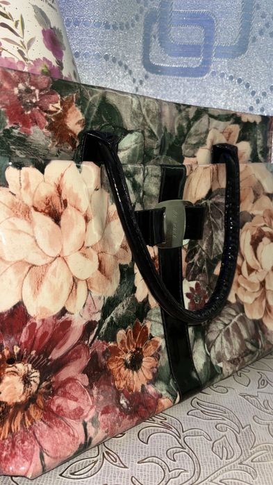 Сумка женская в цветочек