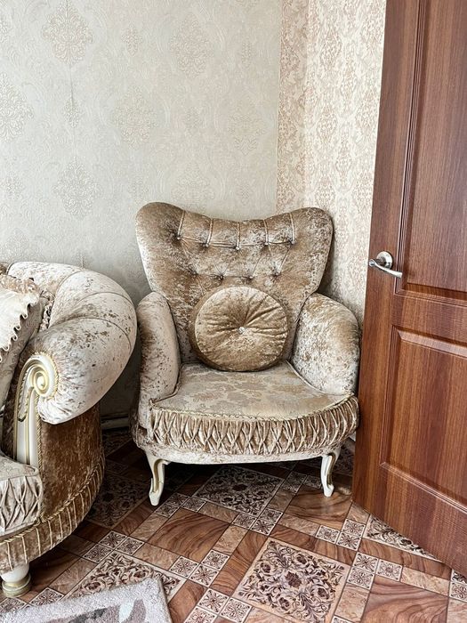Диван "Аристократ" сатылады.