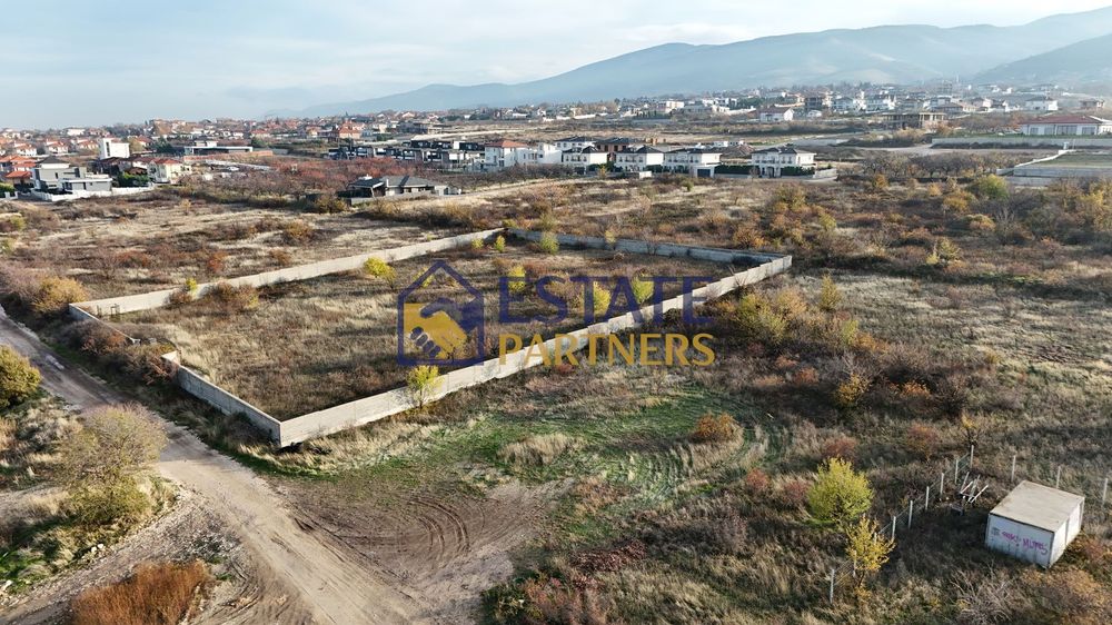 Парцел в Пловдив, област-с.Белащица площ 1536