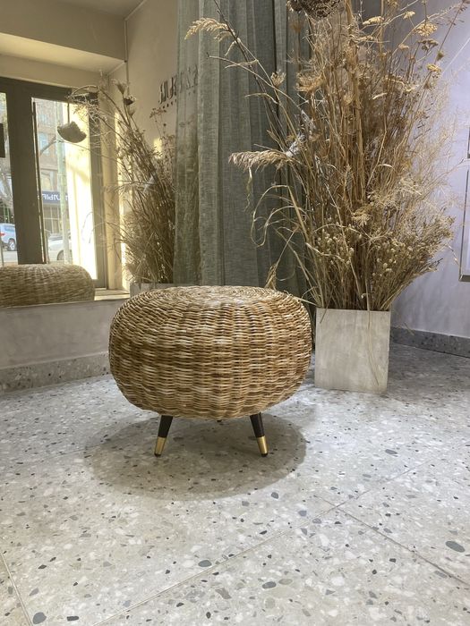 Пуфик плетеный на каркасе