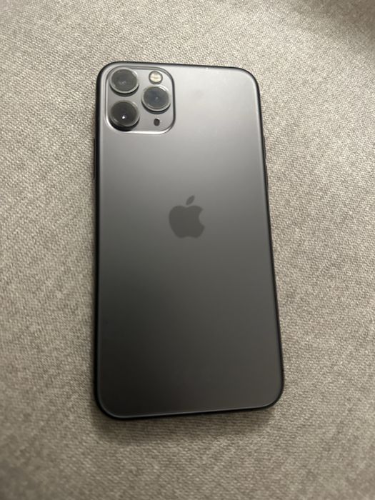 Iphone 11 pro 64 GB culoarea negru