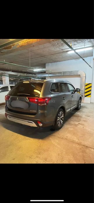 Продам Mitsubishi Outlander